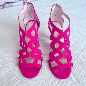 Sexy, strappy, Kelly & Katie fuchsia heels in size 6.5 with 3.5” heels.